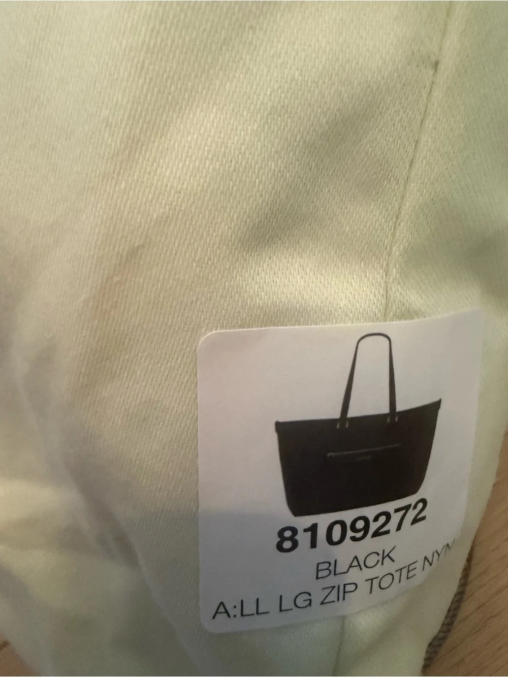 Burberry NWT Large, Black Nylon Zip-Front Tote Bag w check inside & dust cover